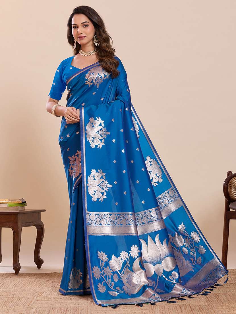 women self design banarasi saree with blouse