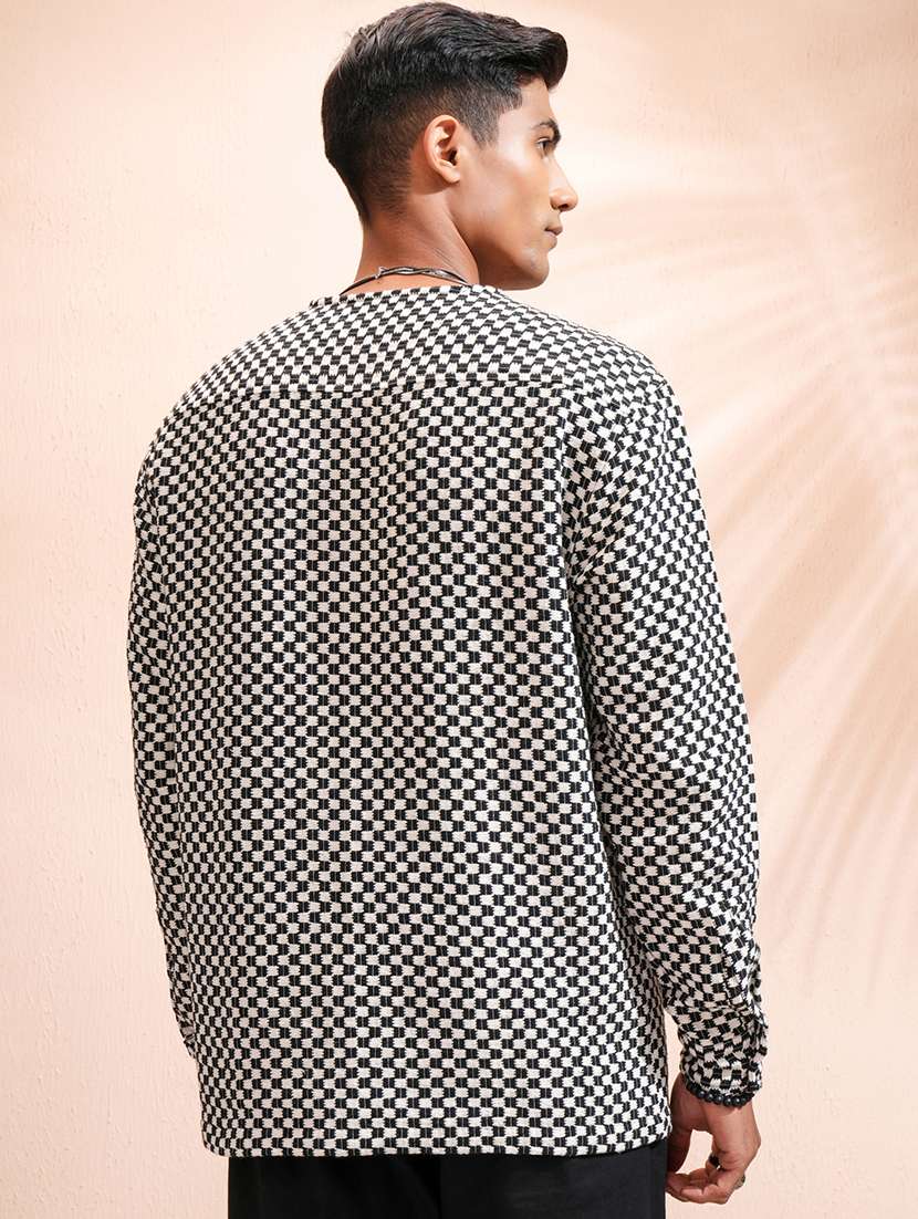 men self design long sleeve short kurta - 22504362 -  Standard Image - 4