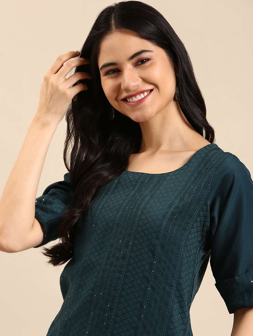 Women Embroidered Round Neck Straight Kurta And Pant Set - 22504839 -  Standard Image - 1
