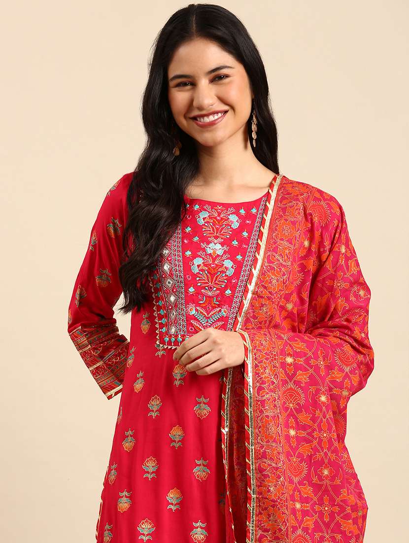 Women Printed Round Neck Kurta And Sharara Set With Dupatta - 22504881 -  Standard Image - 1