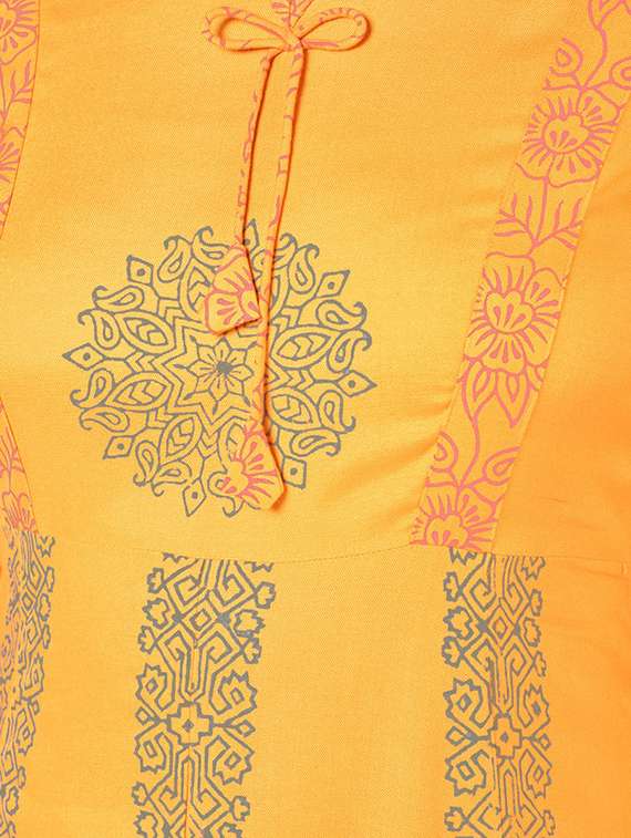 women printed three quarter sleeve anarkali kurta - 22504900 -  Standard Image - 4