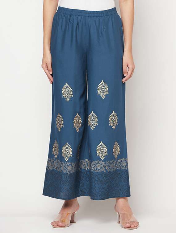 women printed mid rise flared palazzo
