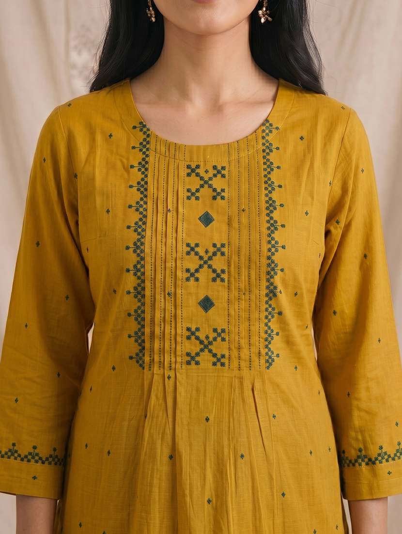 women self design three quarter sleeve a-line kurta - 22504943 -  Standard Image - 1