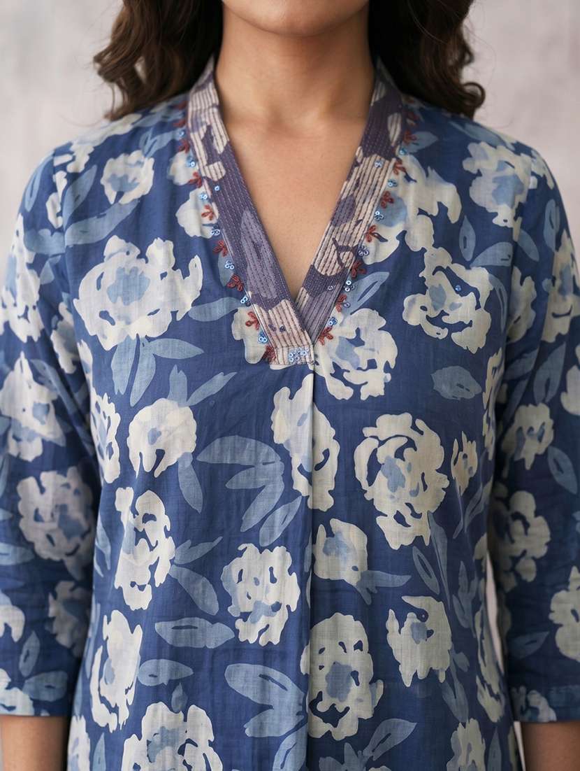 women floral three quarter sleeve a-line kurta - 22504947 -  Standard Image - 1