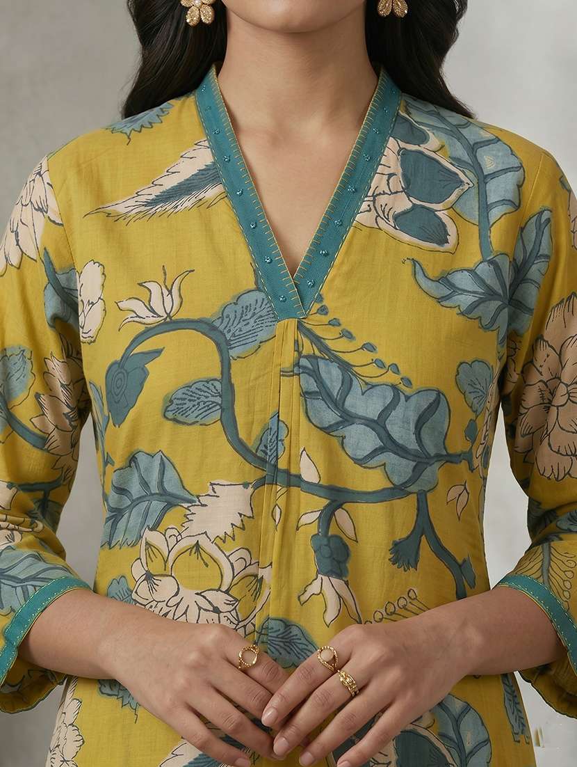 women floral three quarter sleeve a-line kurta - 22504948 -  Standard Image - 1