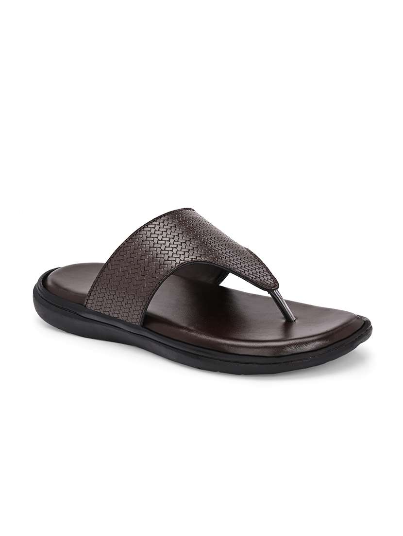 men textured toe seperator sandal - 22504972 -  Standard Image - 1