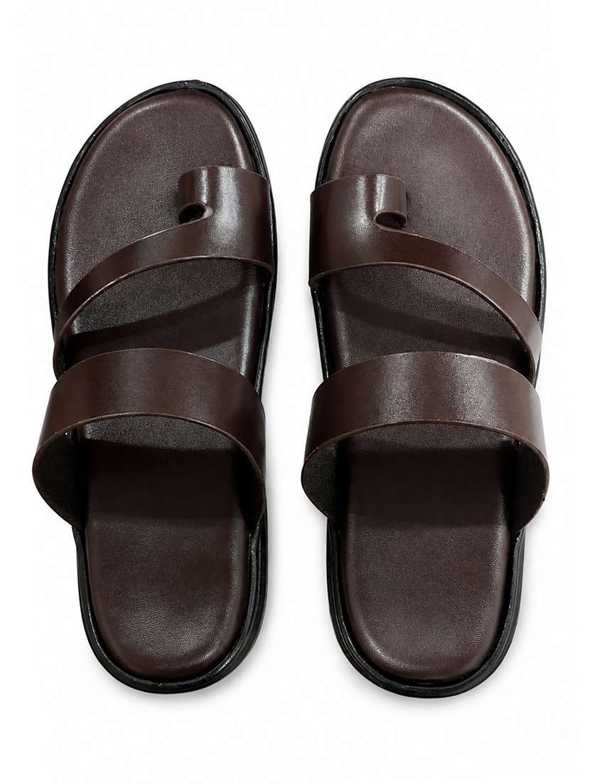 men brown toe seperator sandal - 22504981 -  Standard Image - 4