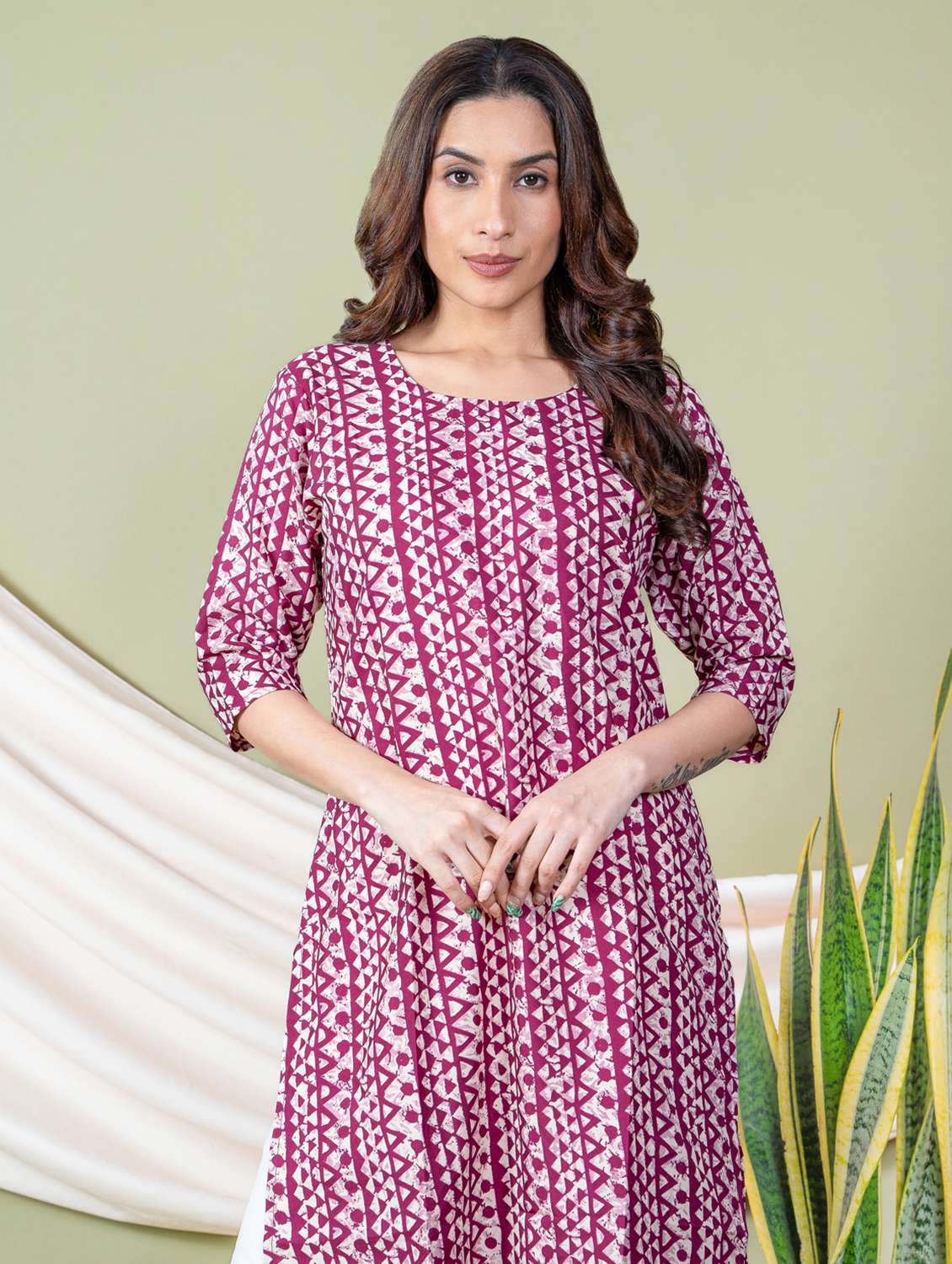 women printed round neck straight kurta - 22505352 -  Standard Image - 1