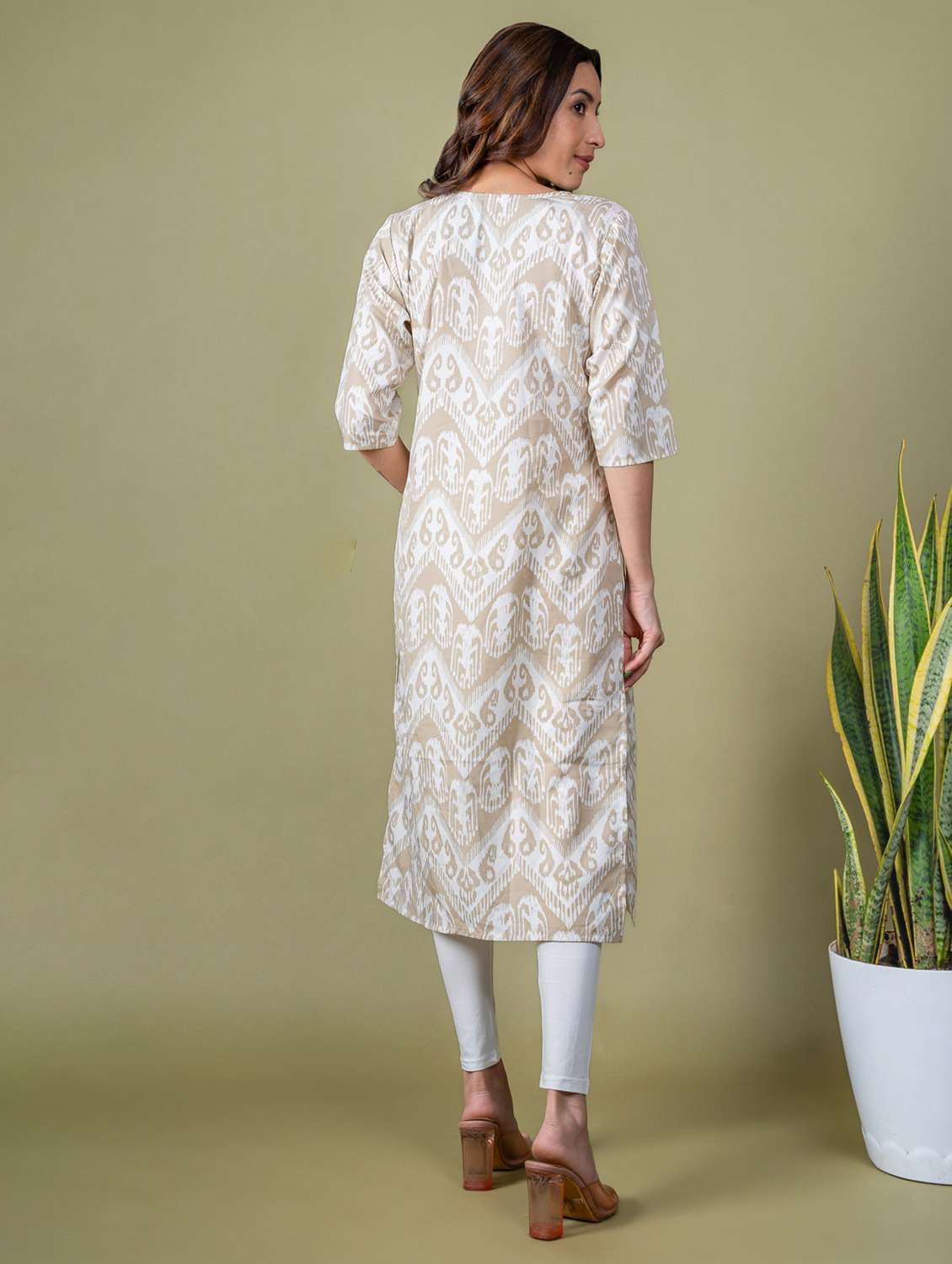 women printed round neck straight kurta - 22505364 -  Standard Image - 4