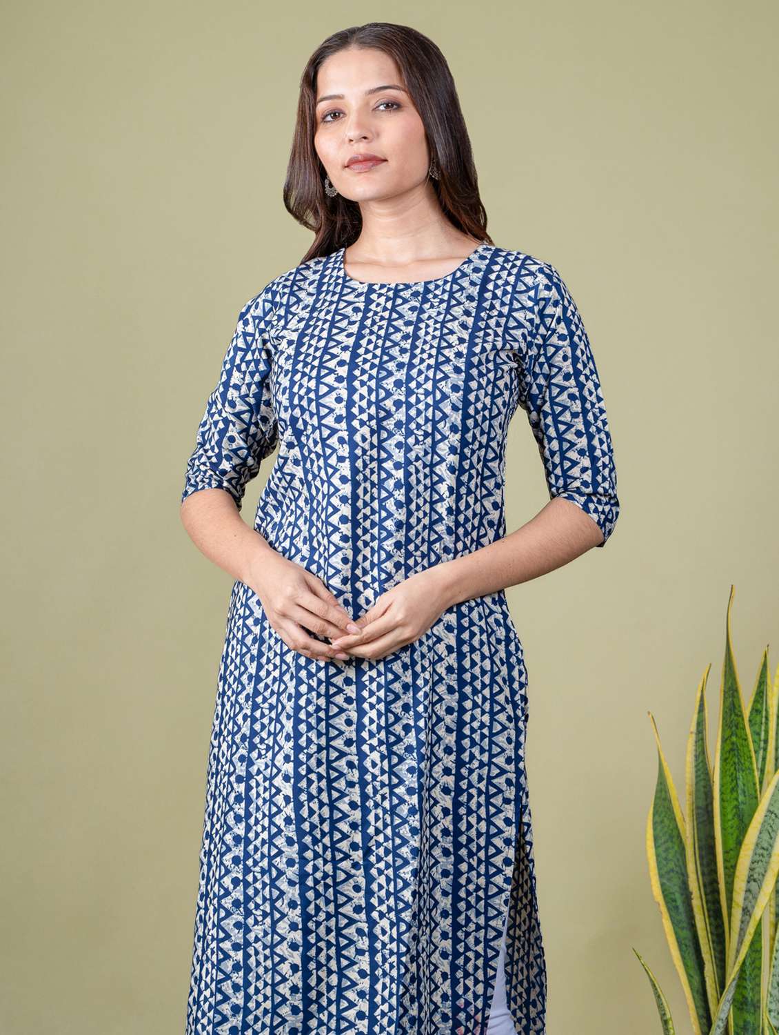 women printed round neck straight kurta - 22505366 -  Standard Image - 1