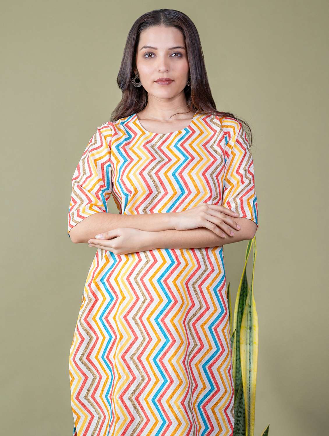 Women Printed Round Neck Straight Kurta - 22505368 -  Standard Image - 1