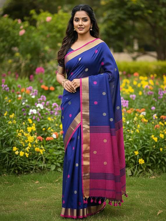 women self design handloom saree with blouse