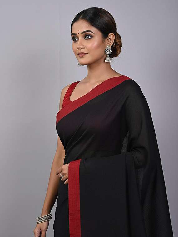women solid with bordered handloom saree with blouse - 22505481 -  Standard Image - 1