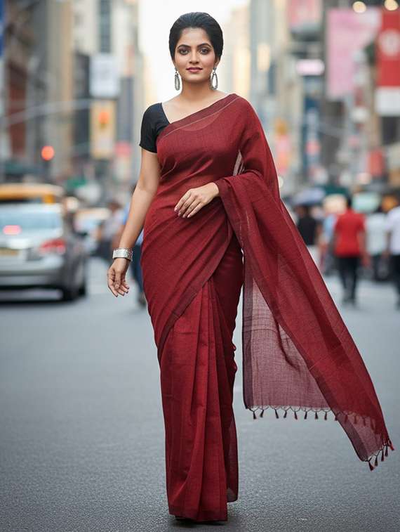 women solid handloom saree with blouse