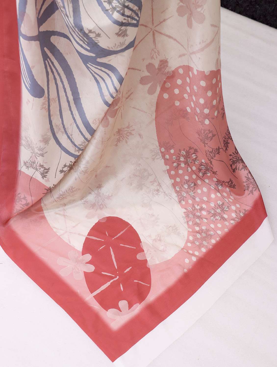 women printed casual wear saree with blouse - 22505860 -  Standard Image - 4