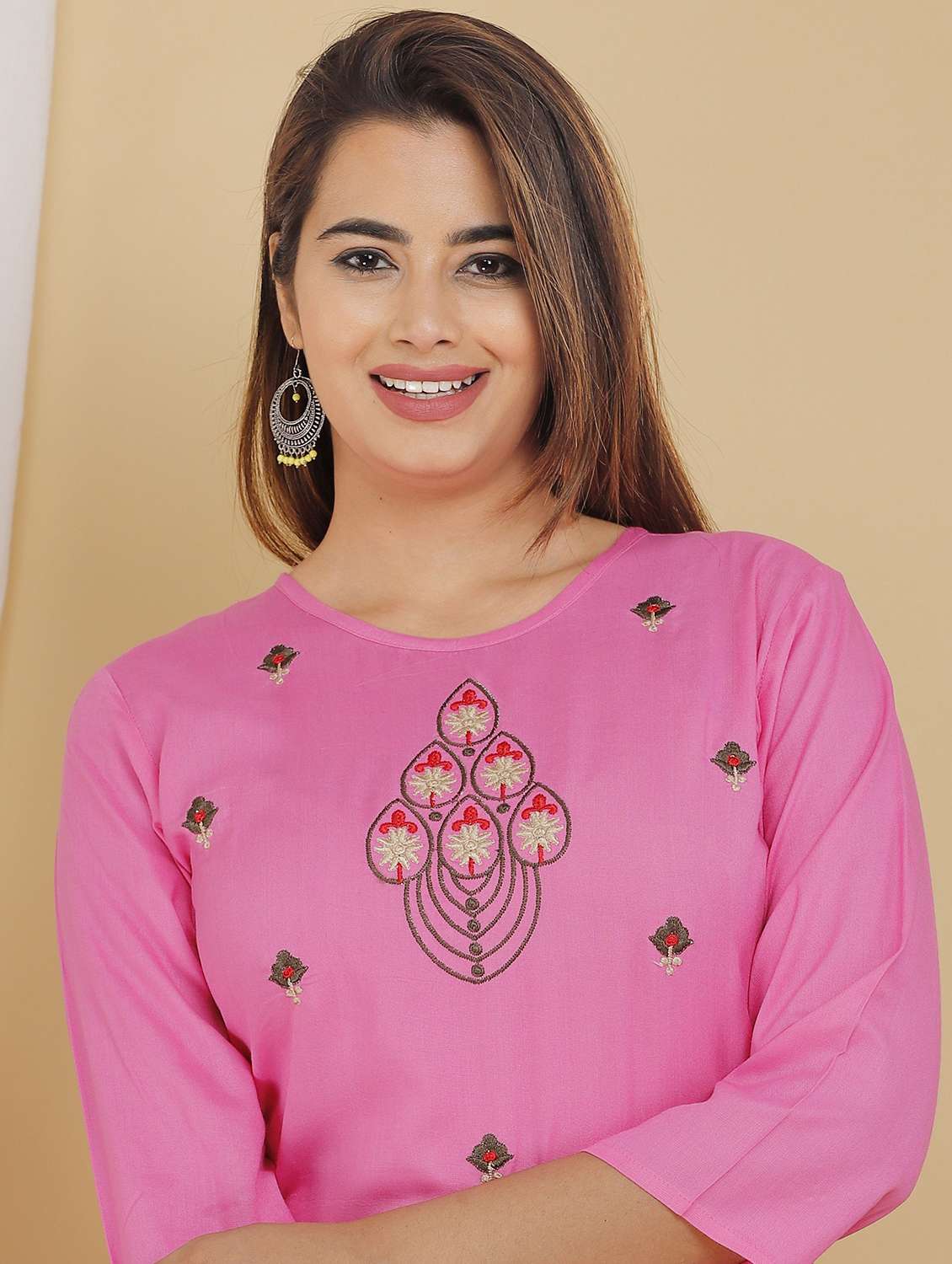 women embroidered three quarter sleeve straight kurta - 22506107 -  Standard Image - 1