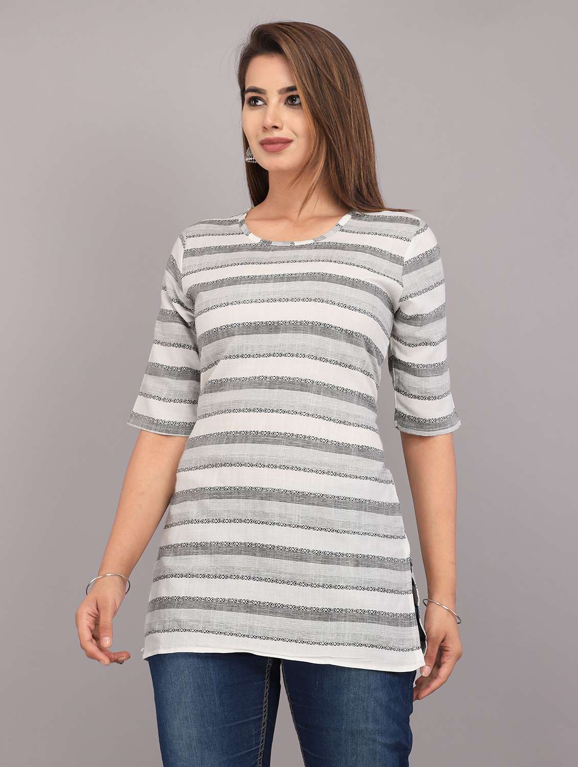 Women Printed Round Neck Regular Top - 22507564 -  Standard Image - 1