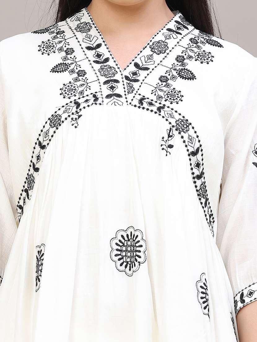 women solid with work three quarter sleeve a-line kurta - 22508067 -  Standard Image - 1