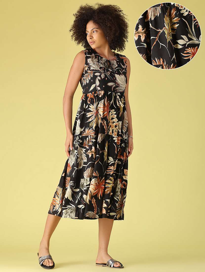 Women Printed Sleeveless Tiered Dress - 22508114 -  Standard Image - 4