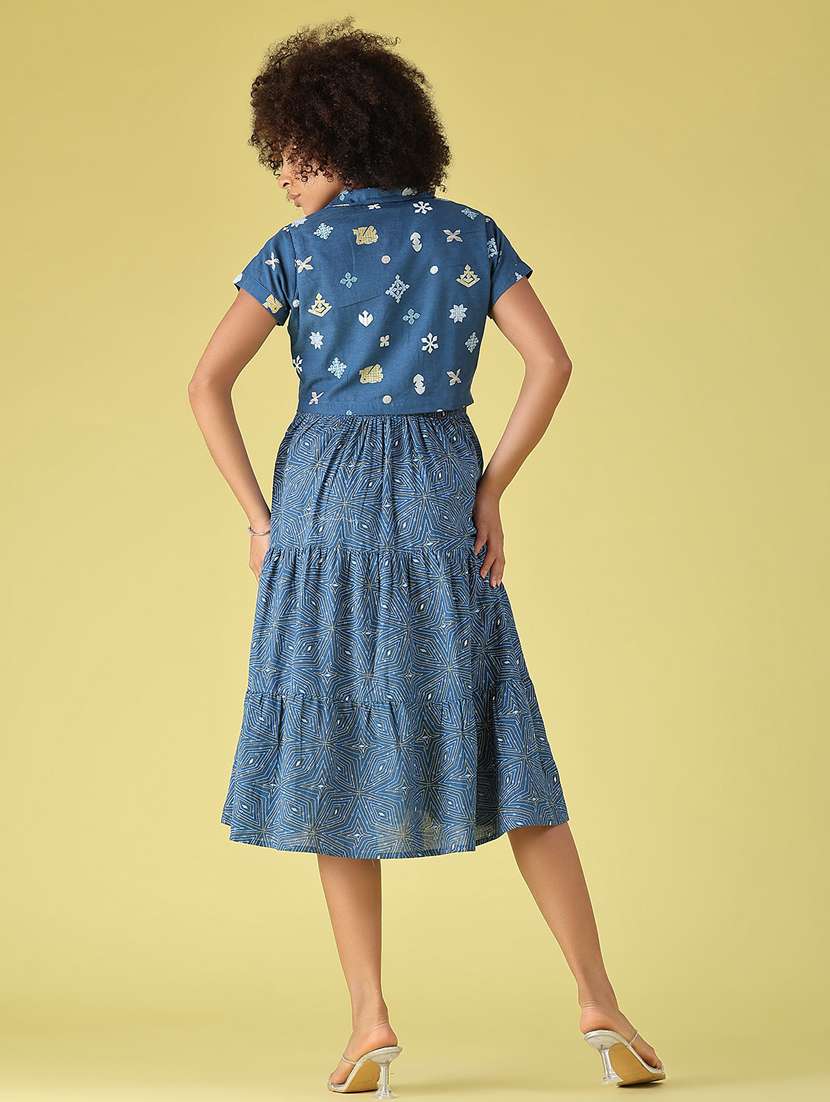 women printed short sleeves tiered dress - 22508817 -  Standard Image - 4