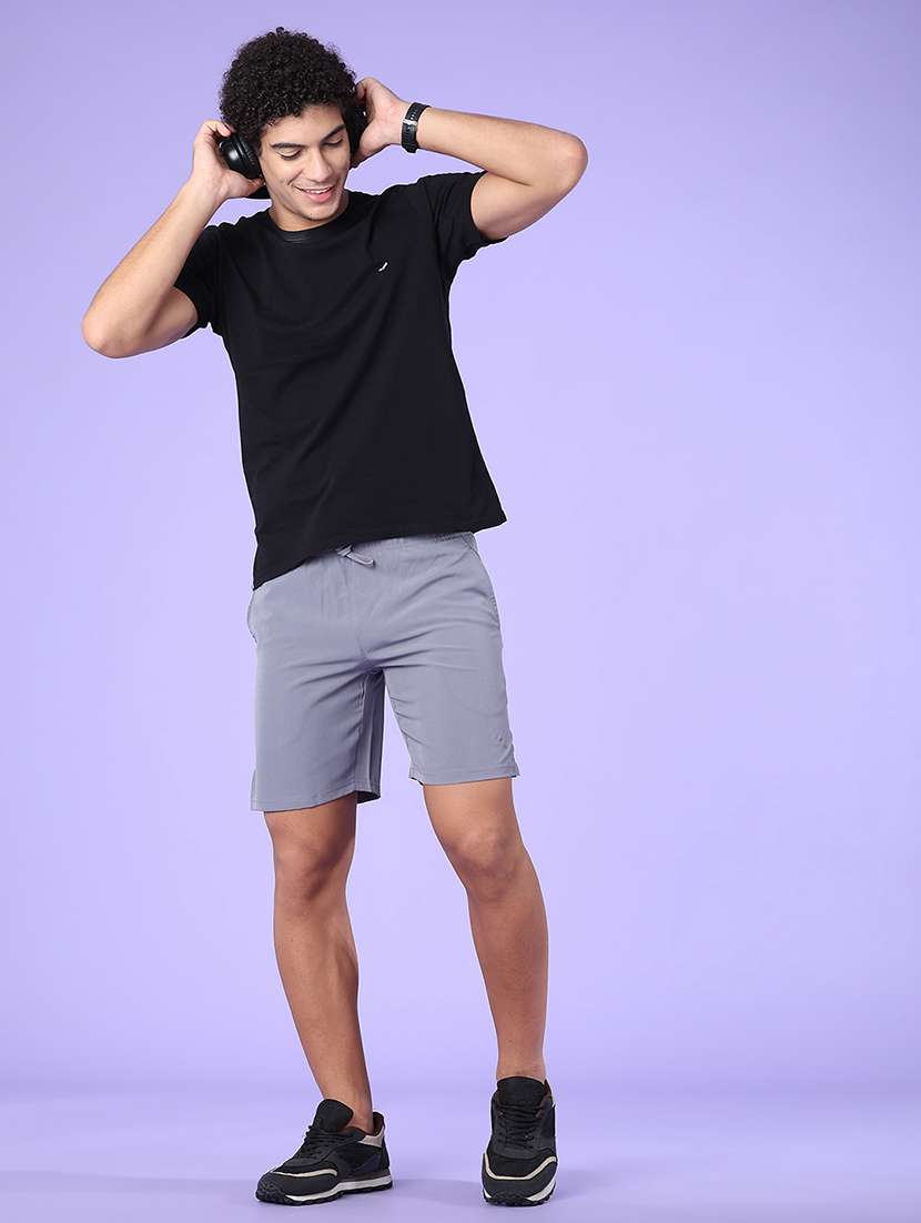 Men Solid Mid Rise Regular Fit Shorts - 22509577 -  Standard Image - 4