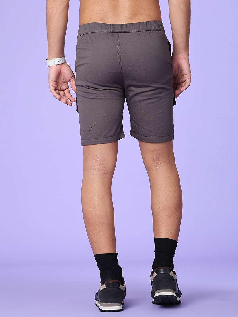 men solid mid rise regular fit cargo shorts - 22510289 -  Standard Image - 4
