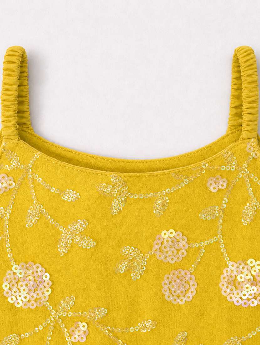 girls embroidered sleeveless lehenga choli set - 22511107 -  Standard Image - 4