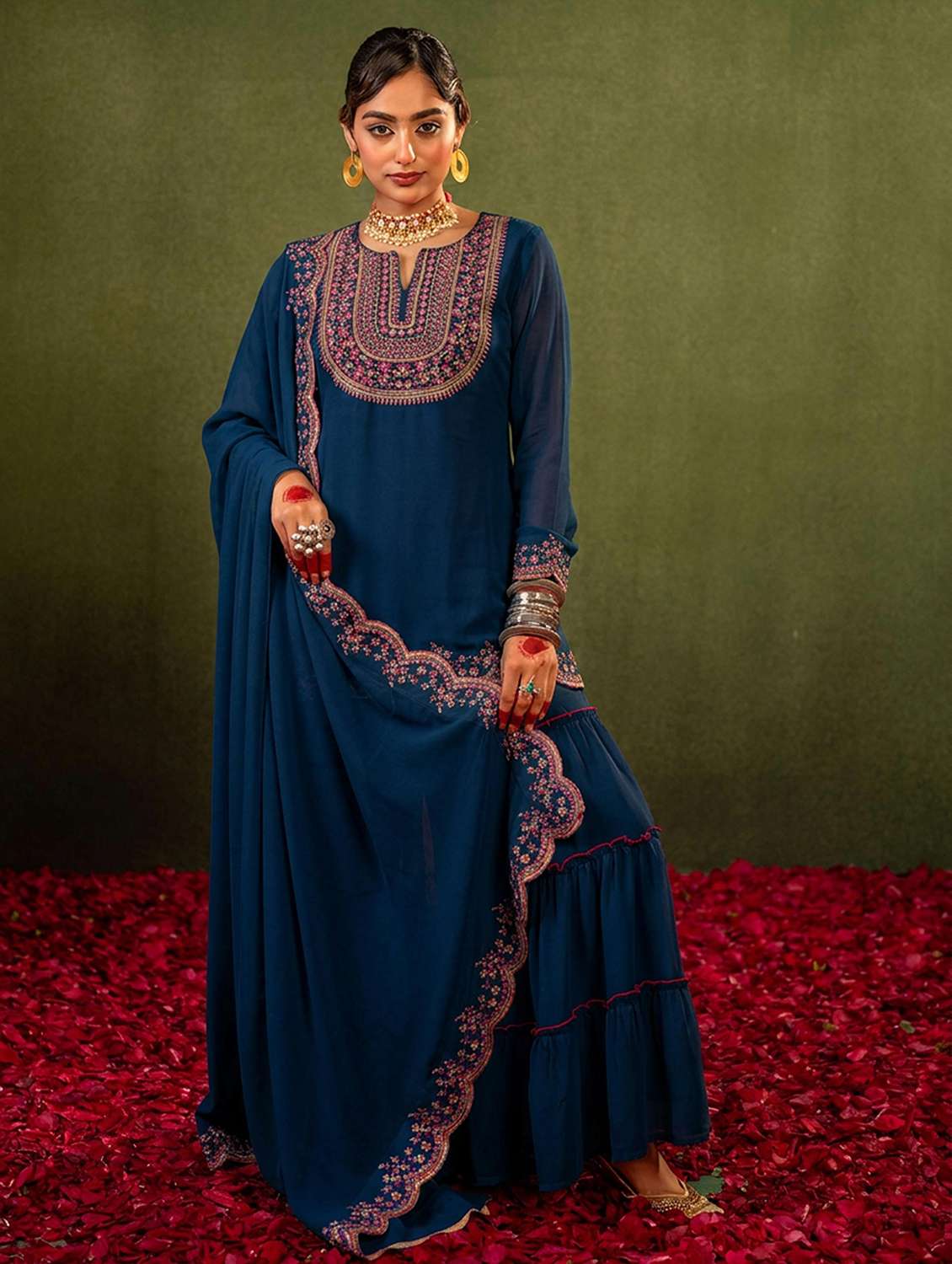 women embroidered notch neck kurta and sharara set with dupatta