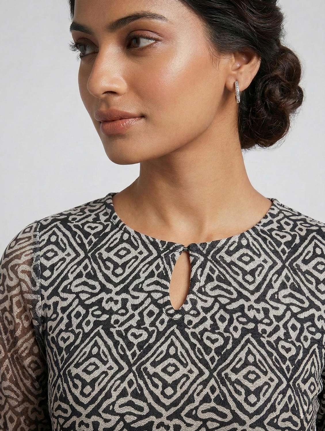 women printed keyhole neck straight kurta - 22511251 -  Standard Image - 1