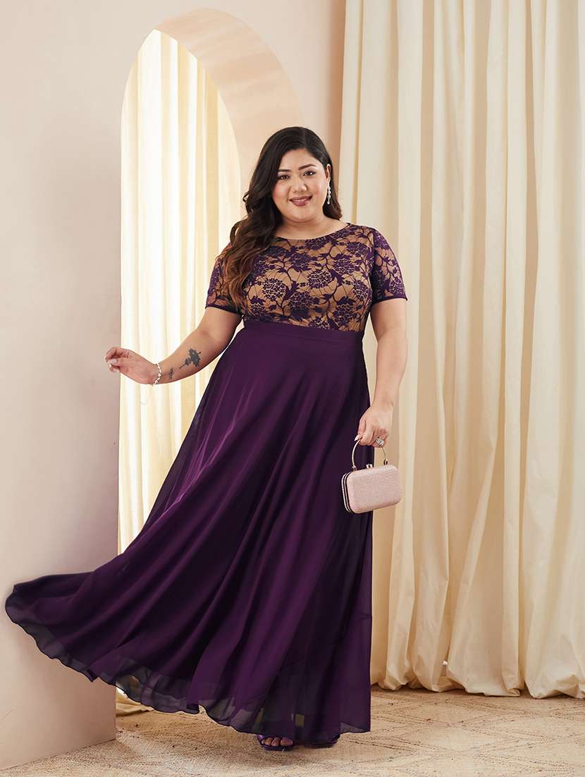 women self design round neck gown