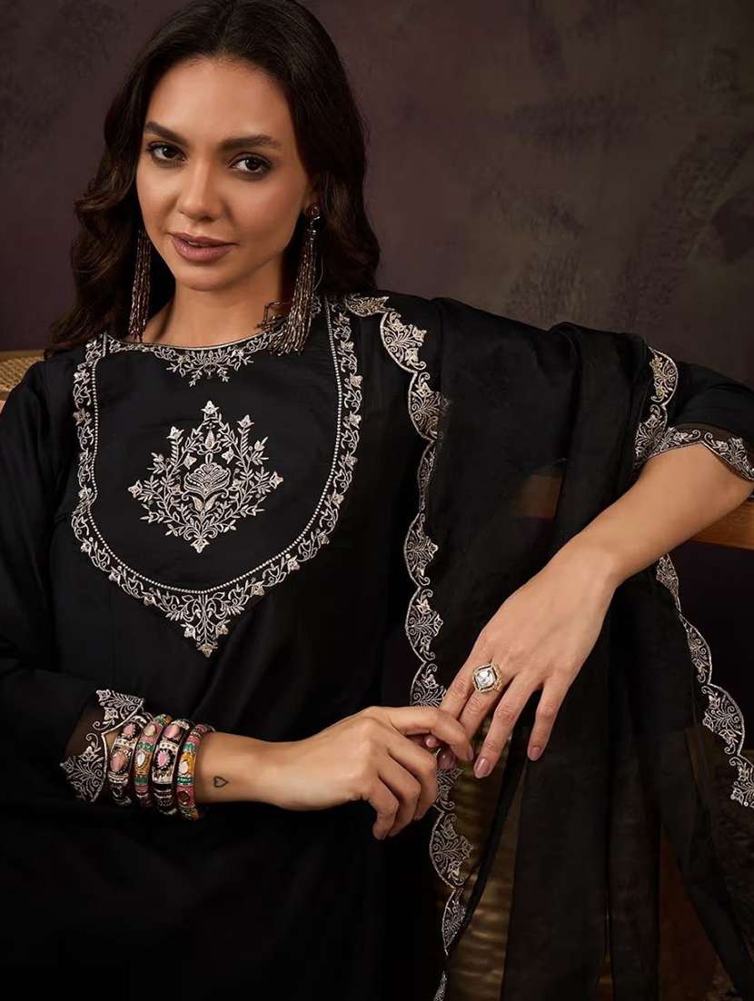 women embroidered three quarter sleeve kurta pant with dupatta set - 22511757 -  Standard Image - 1