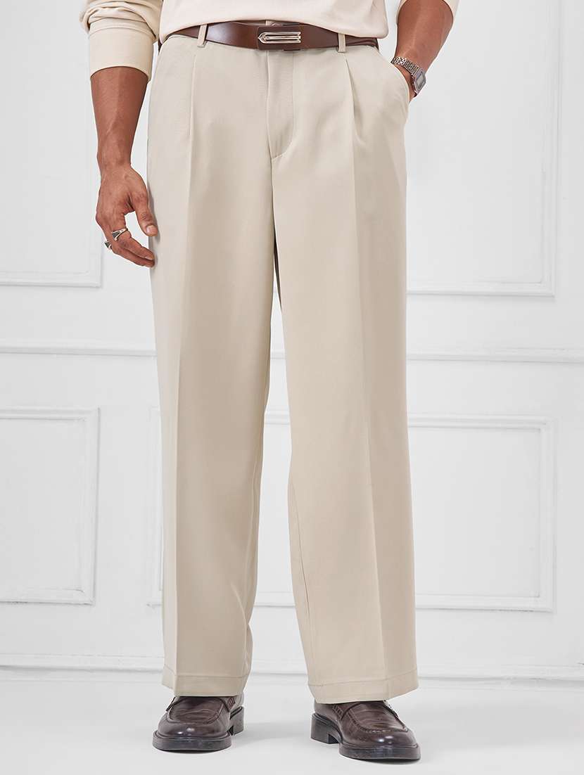 men solid mid rise pleated casual trouser
