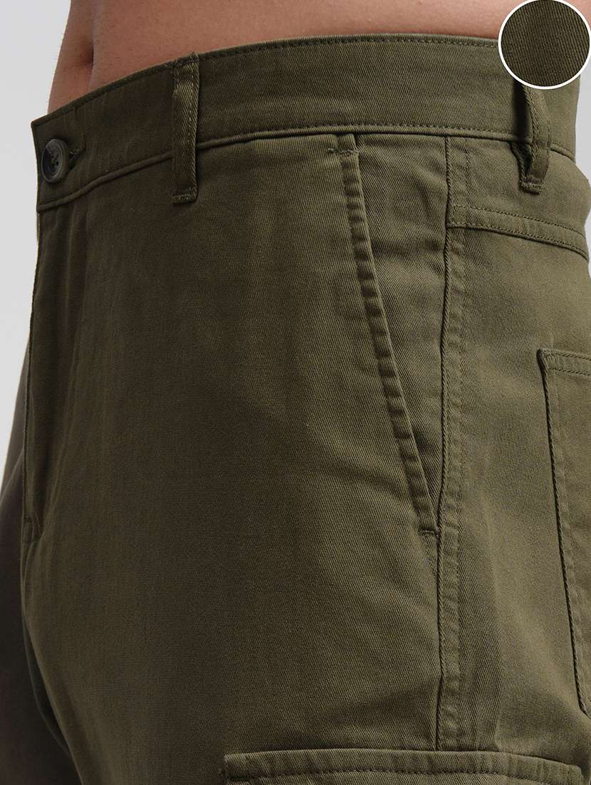 men solid mid rise regular fit cargo  - 22511865 -  Standard Image - 1