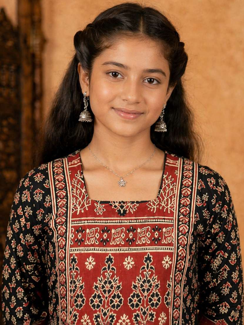 Girls Printed Square Neck Kurta And Palazzo Set - 22511974 -  Standard Image - 1