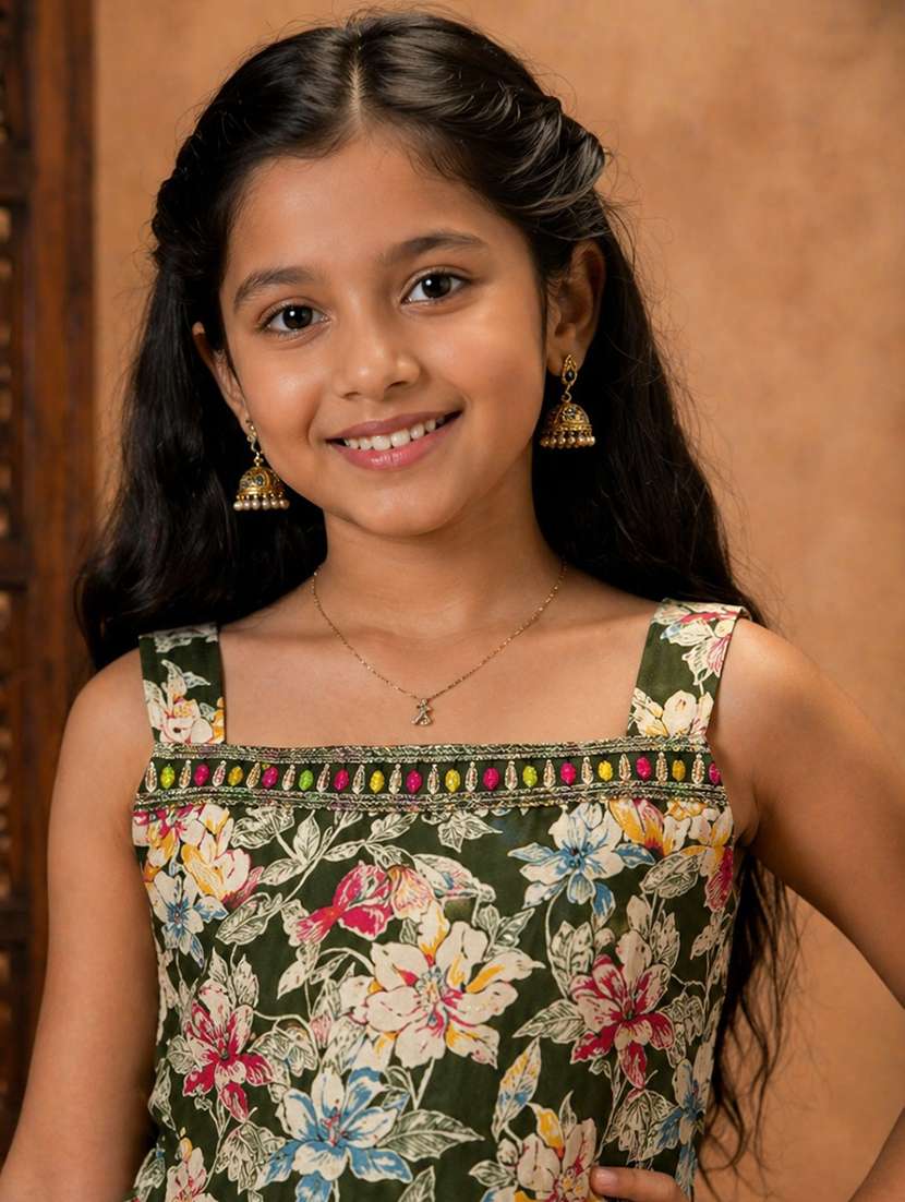 Girls Printed Sleeveless Kurta And Salwar Suit Set - 22511976 -  Standard Image - 1