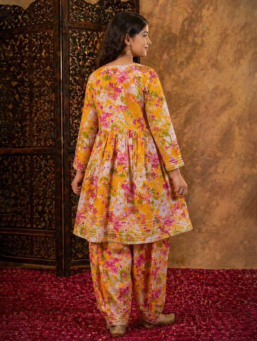 Girls Printed Round Neck Kurta And Salwar Set - 22511978 -  Standard Image - 4