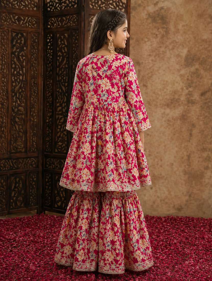 Girls Printed Three Quarter Sleeves Kurta And Sharara Suit Set - 22511985 -  Standard Image - 4