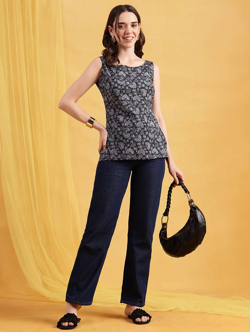 women printed sleeveless regular top - 22512235 -  Standard Image - 4
