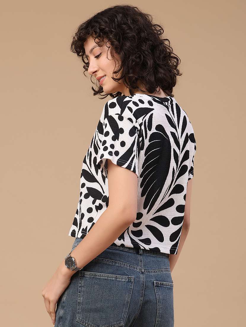 women printed round neck crop t-shirt - 22512721 -  Standard Image - 4