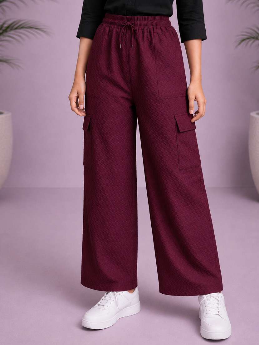 girls textured  mid rise relaxed fit cargo pant