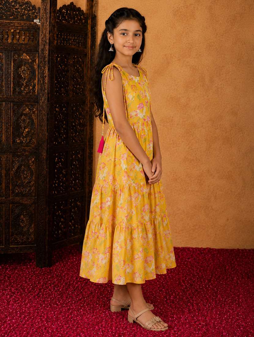 girls printed boat neck tiered kurta - 22512876 -  Standard Image - 4