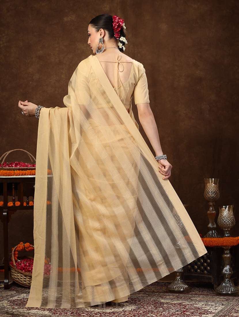 women self design plain saree with blouse - 22513481 -  Standard Image - 4