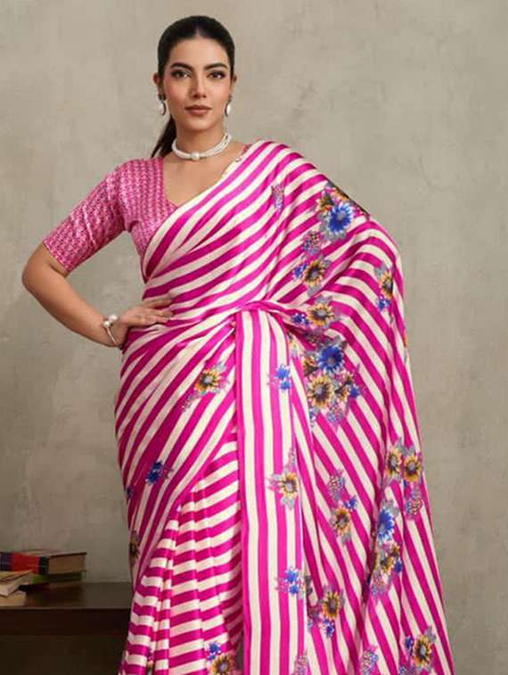 women printed casual wear saree with blouse - 22513504 -  Standard Image - 1