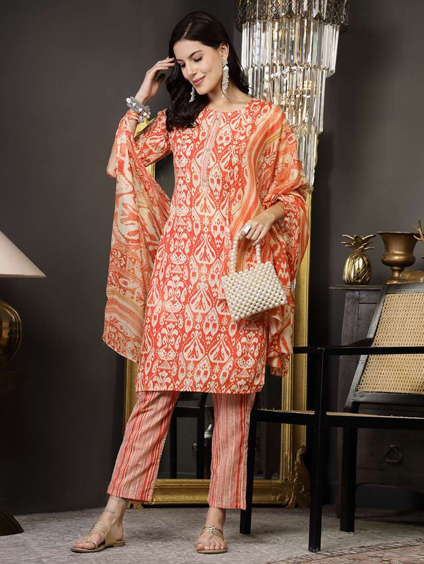 women printed three quarter sleeve kurta pant with dupatta set