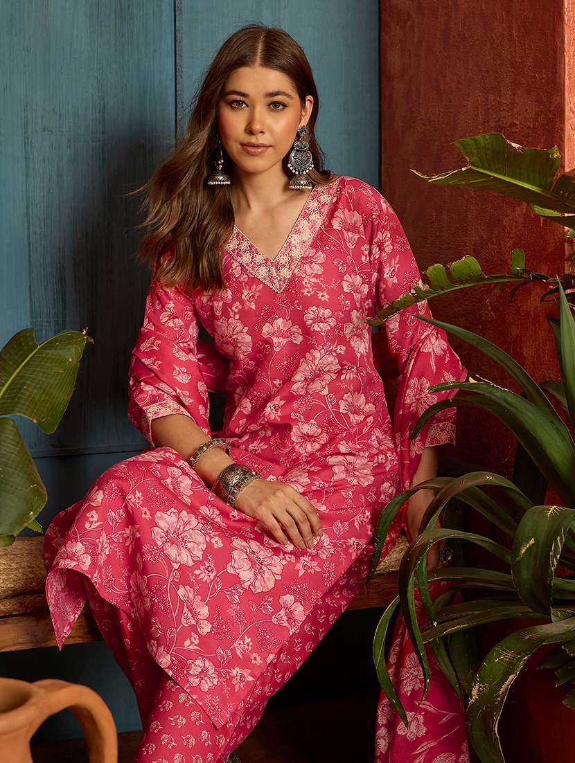 women printed three quarter sleeve kurta pant with dupatta set - 22513558 -  Standard Image - 4