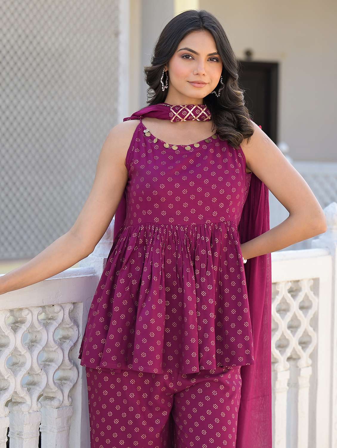 women printed sleeveless kurta and palazzo set with dupatta - 22513702 -  Standard Image - 1