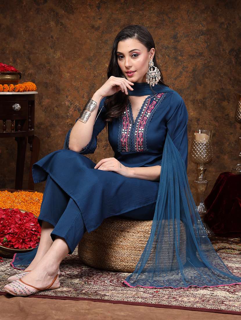 Women Embroidered Three Quarter Sleeve Kurta Pant With Dupatta Set - 22513708 -  Standard Image - 4