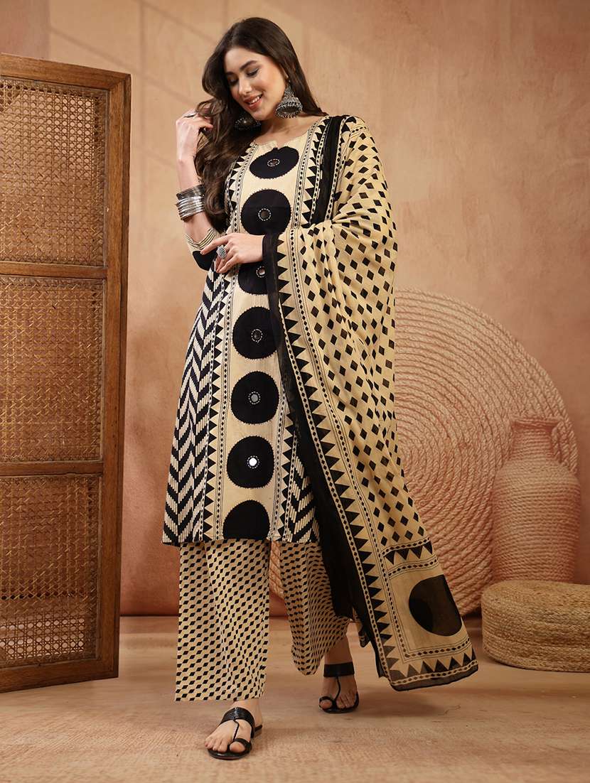 women printed notch neck kurta and palazzo set with dupatta