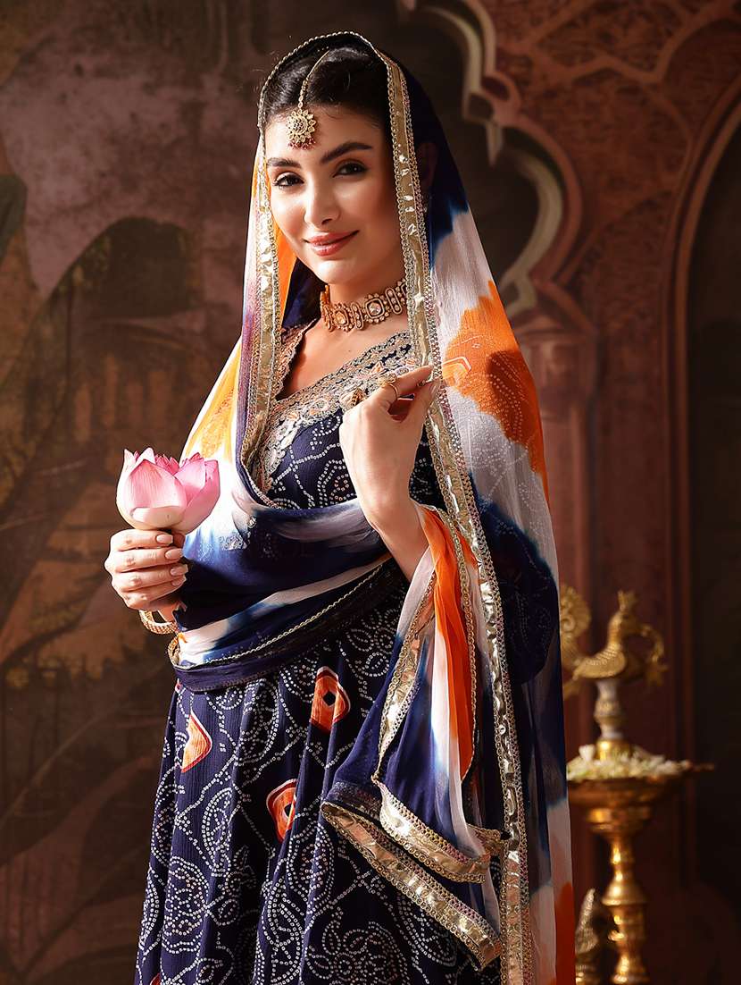 women printed v neck kurta and palazzo set with dupatta - 22513828 -  Standard Image - 4