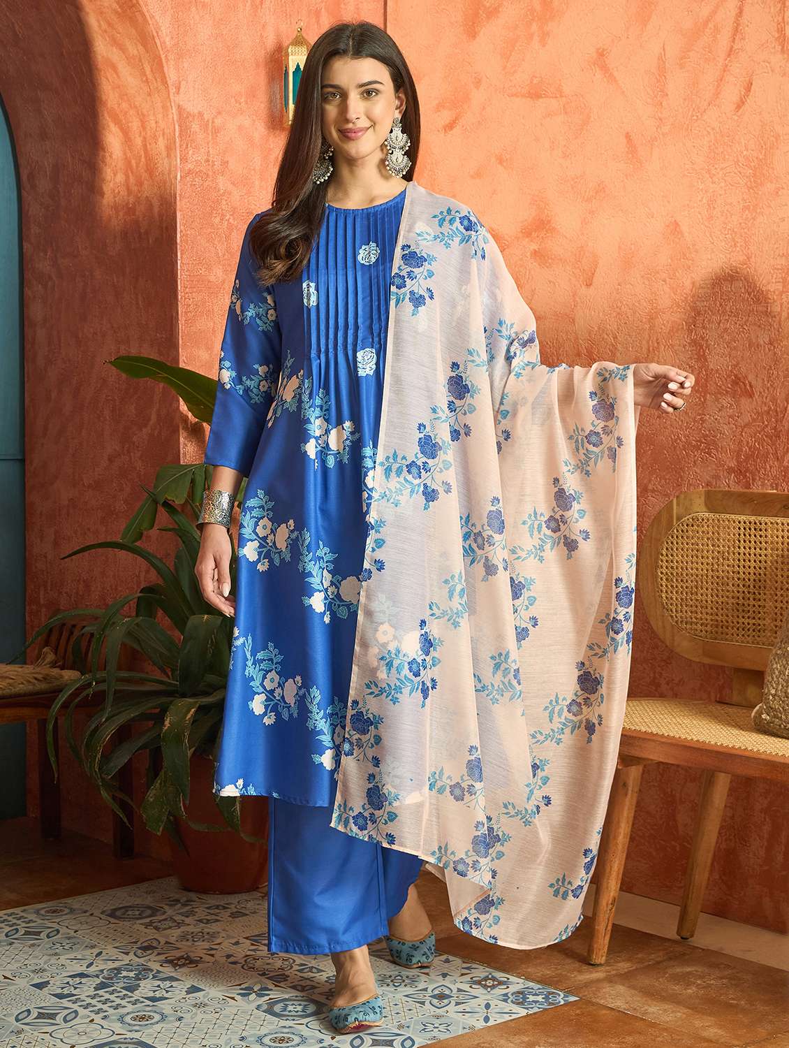 women printed round neck kurta and pant set with dupatta